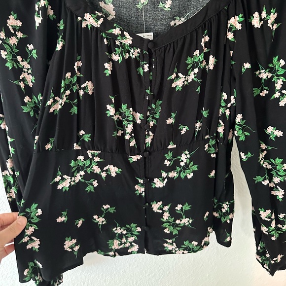 Old Navy Floral Black Peplum Top Sz Large NWT - Picture 4 of 14